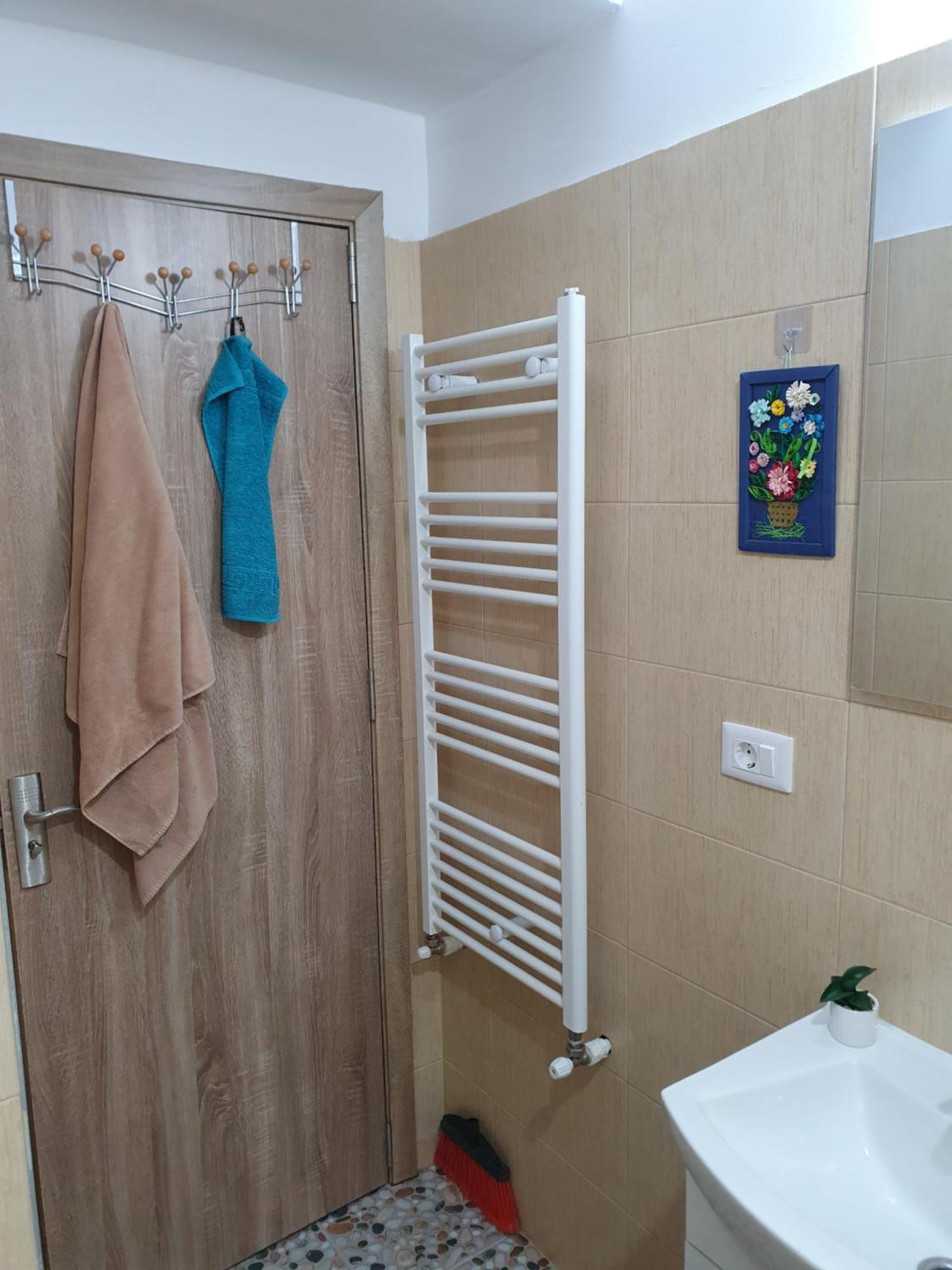 Apartament Castelul Bran Râmnicu Vâlcea Exterior foto
